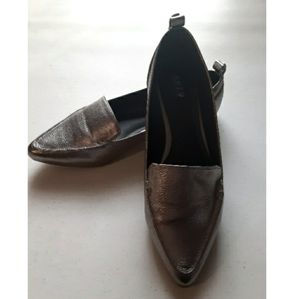Apt 9 Silver Retro Pointed Size 8 Flats Shoes